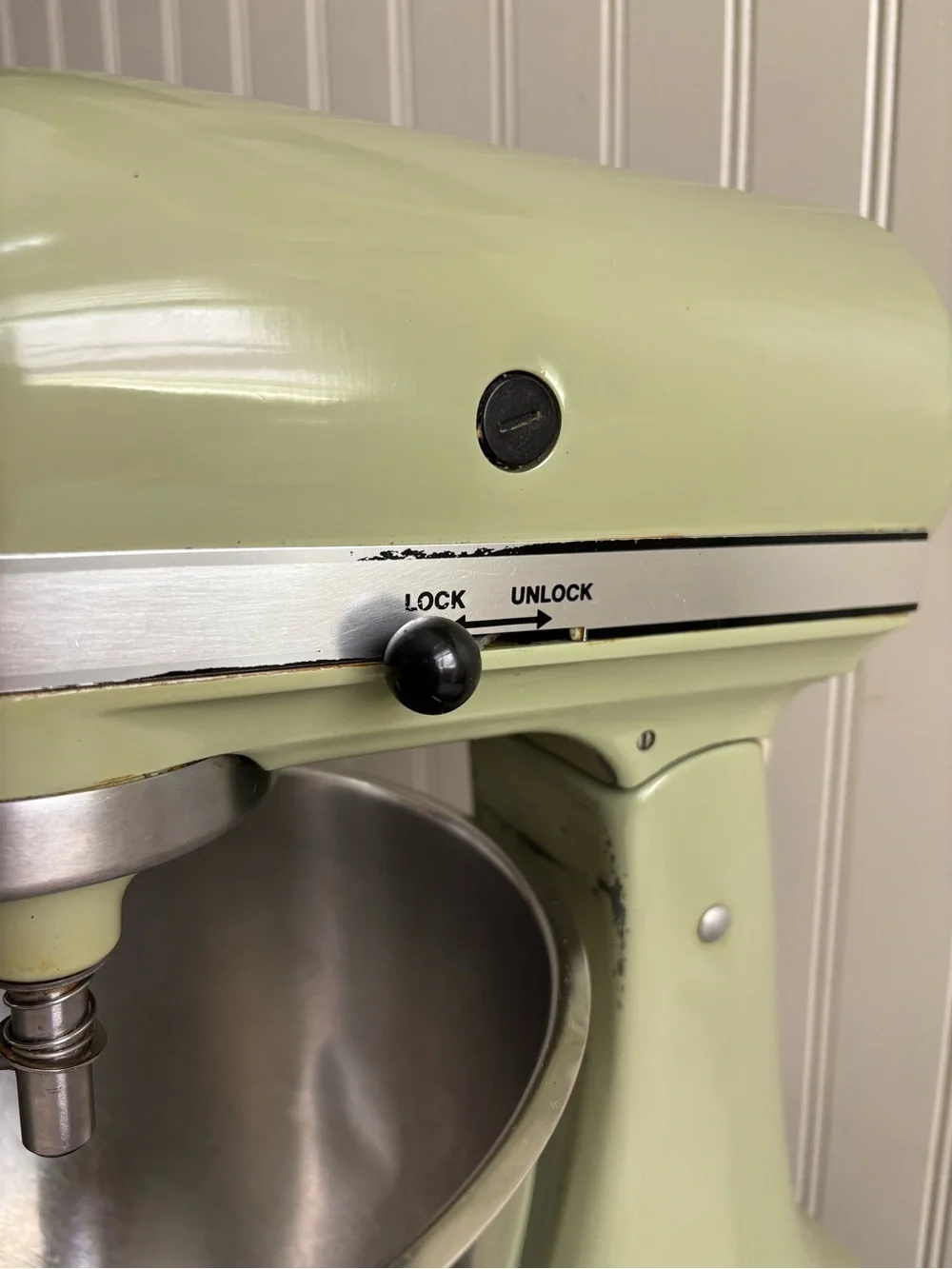 Vintage Hobart KitchenAid Avocado Green 6-Speed Stand Mixer Whisk/Paddle/Hook